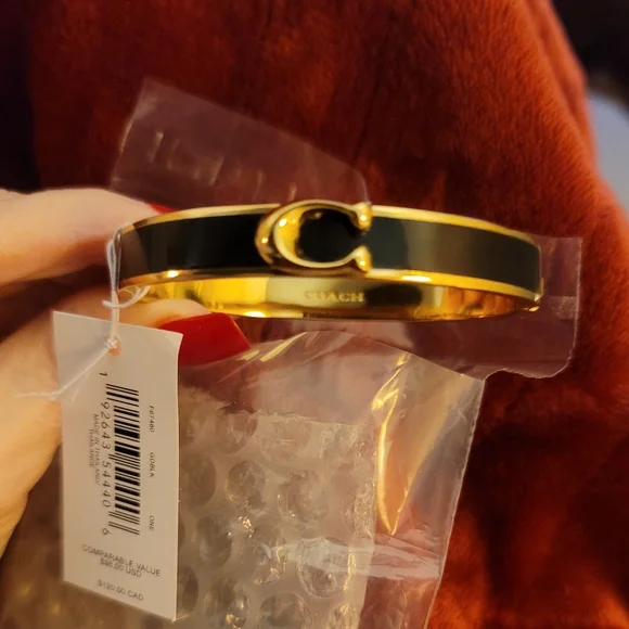Coach Signature Bangle/ BNWT/Gorgeous - Picture 1 of 4